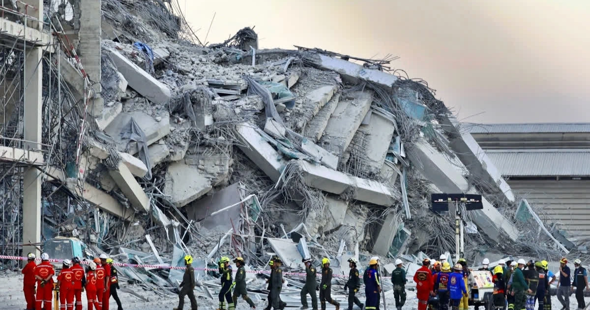 Gedung baru ambruk di Bangkok